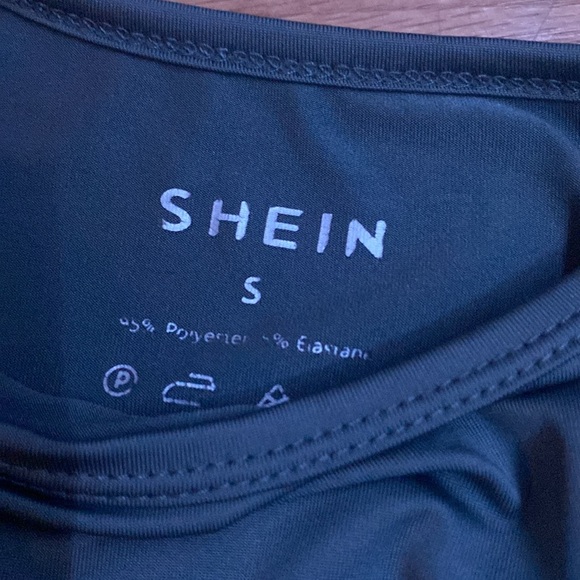 SHEIN dark grey cropped long sleeve - Picture 2 of 3